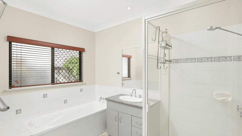 14 Howie Close, KEWARRA BEACH, QLD 4879