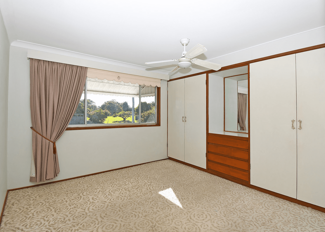 15 Paradise Street, POINT VERNON, QLD 4655