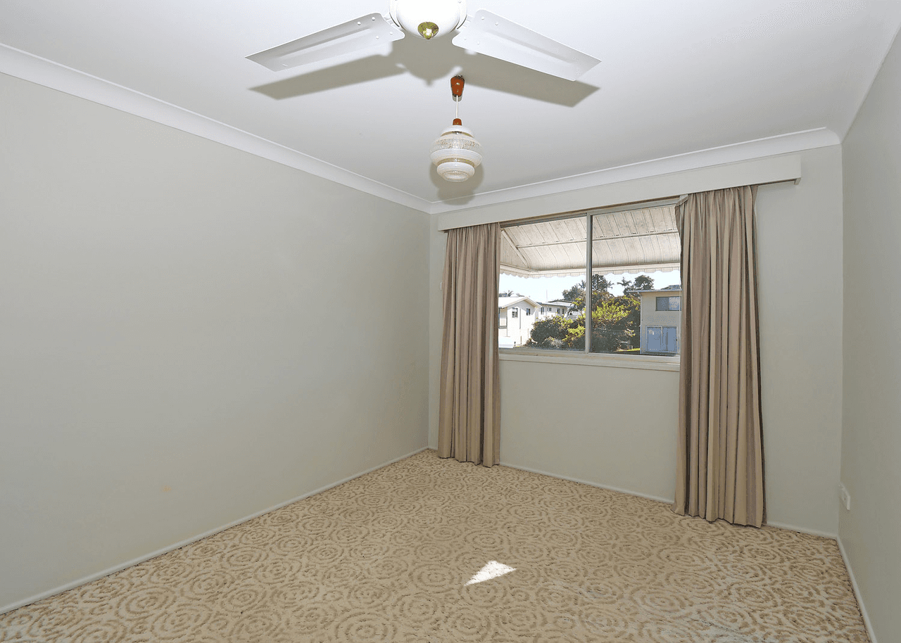 15 Paradise Street, POINT VERNON, QLD 4655