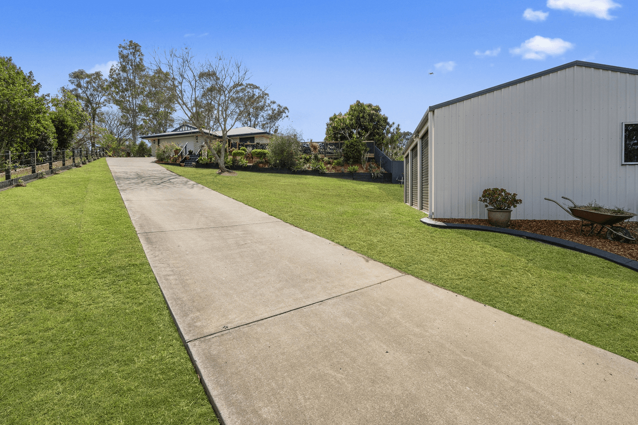 16 Wallis, KILCOY, QLD 4515