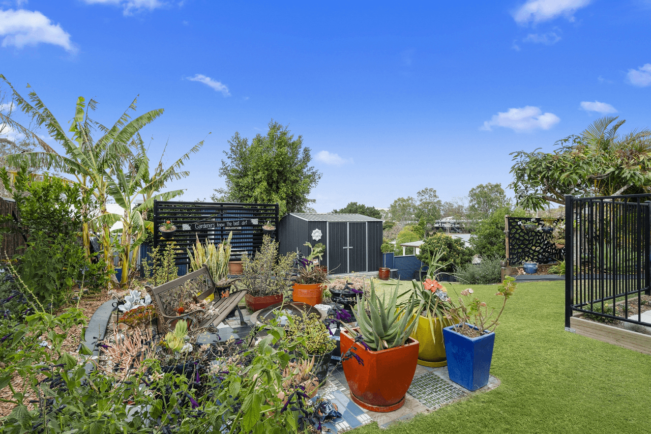 16 Wallis, KILCOY, QLD 4515