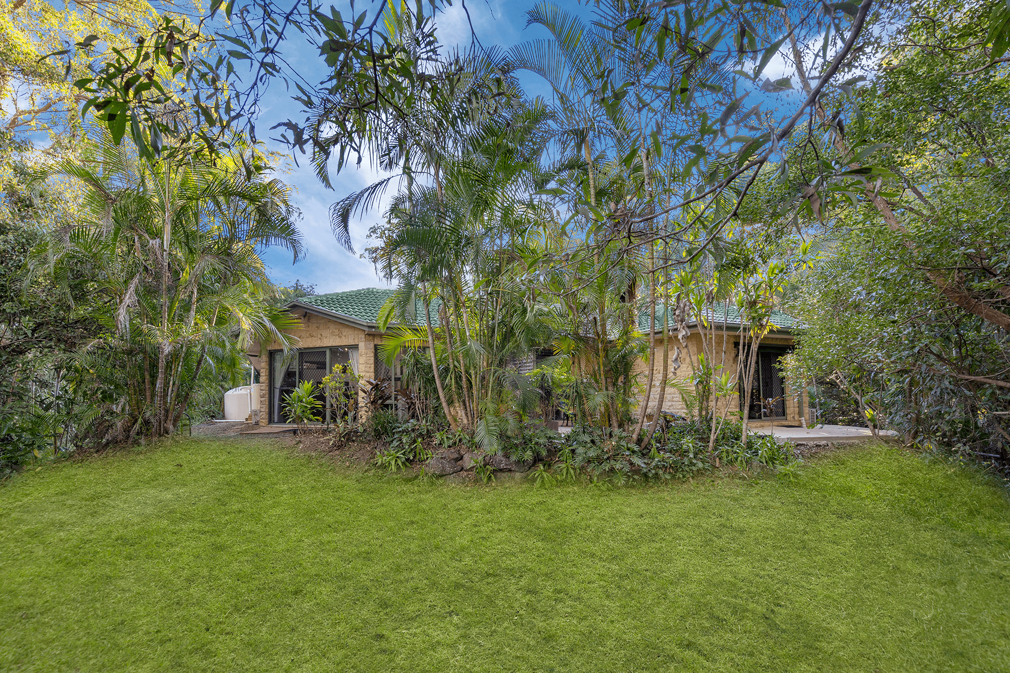 30 Yarraowee Drive, NERANG, QLD 4211