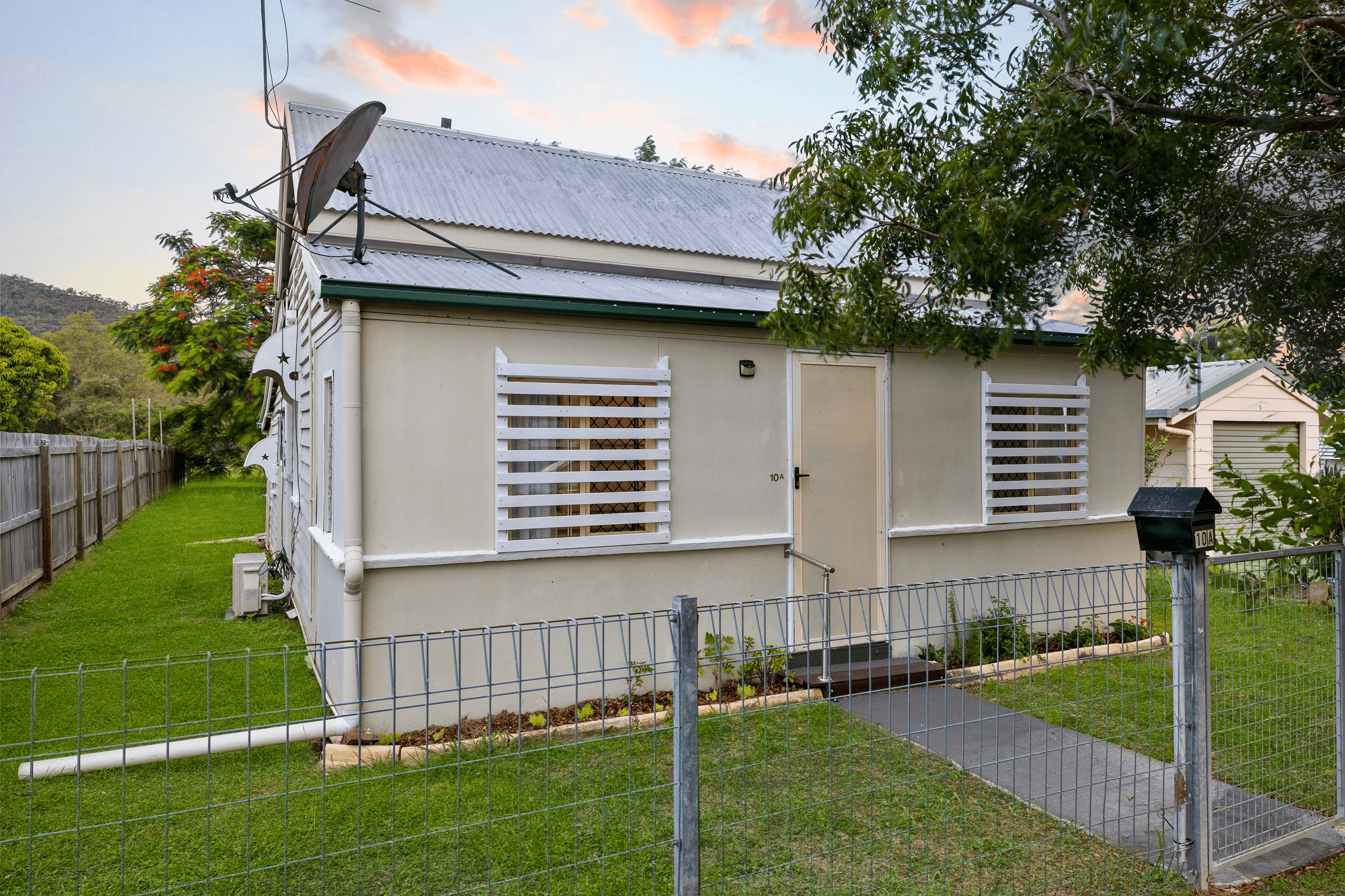 10A MacKay Street, Lakes Creek, QLD 4701