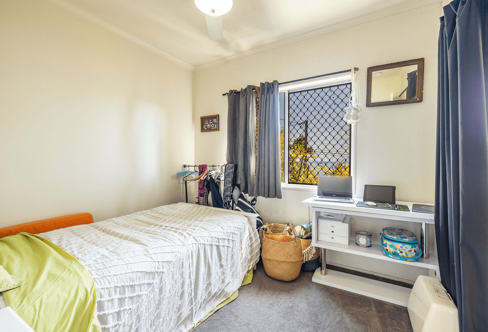 16 Coral Esplanade, CANNONVALE, QLD 4802