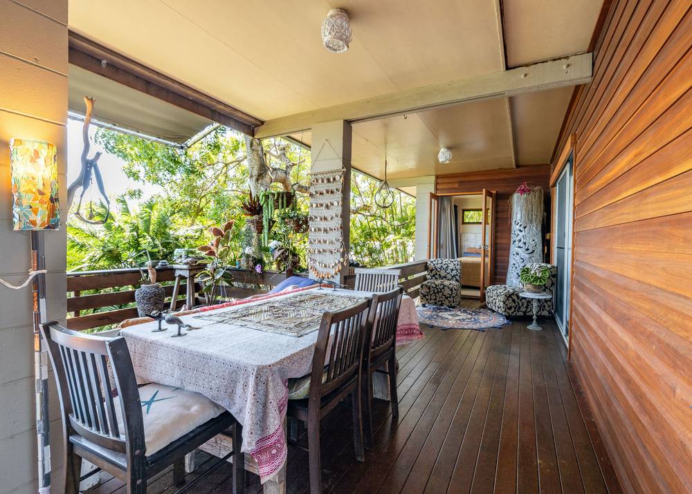 16 Coral Esplanade, CANNONVALE, QLD 4802