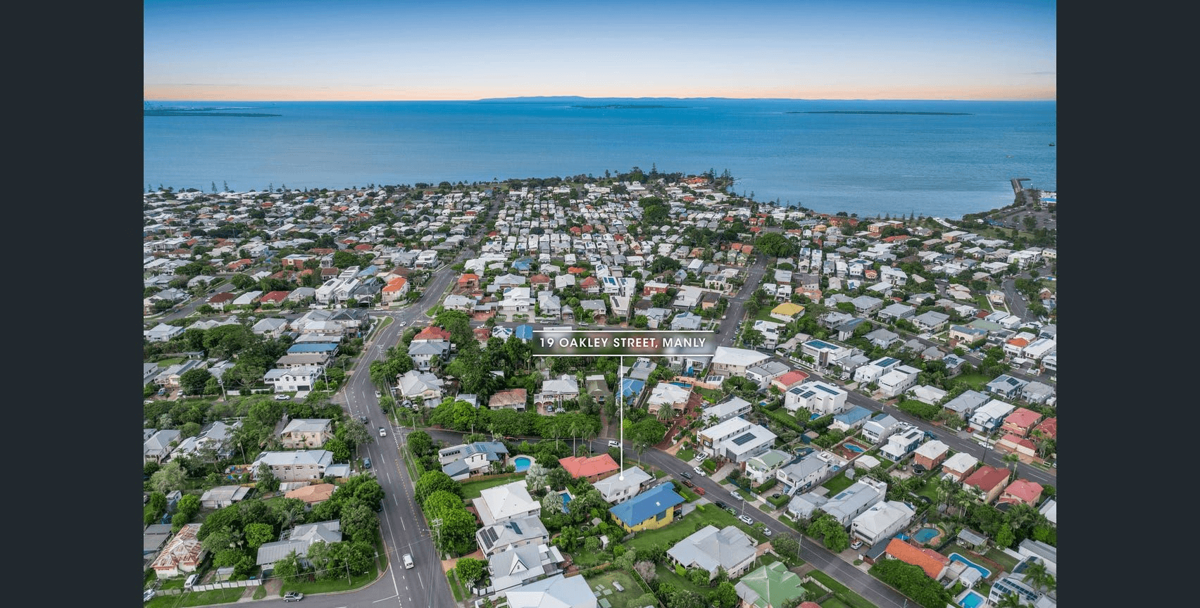 19 OAKLEY STREET, MANLY, QLD 4179