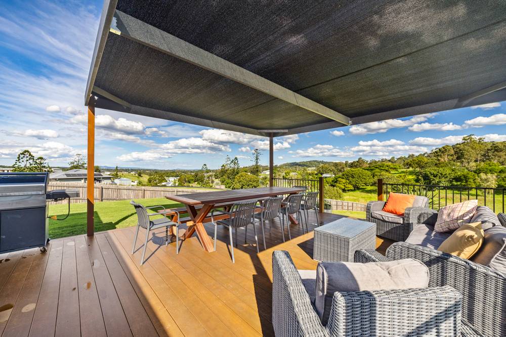 24 Walters Way, CHATSWORTH, QLD 4570