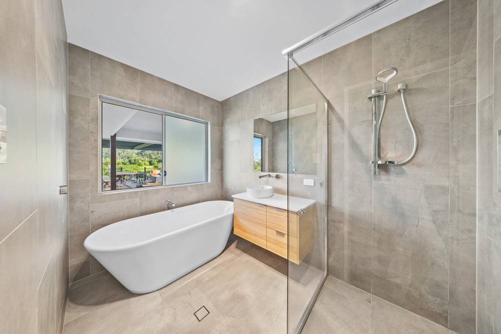 24 Walters Way, CHATSWORTH, QLD 4570