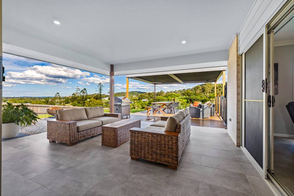 24 Walters Way, CHATSWORTH, QLD 4570