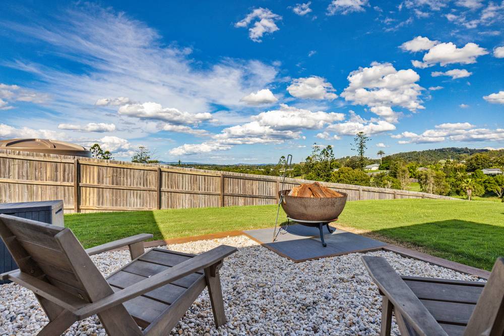 24 Walters Way, CHATSWORTH, QLD 4570