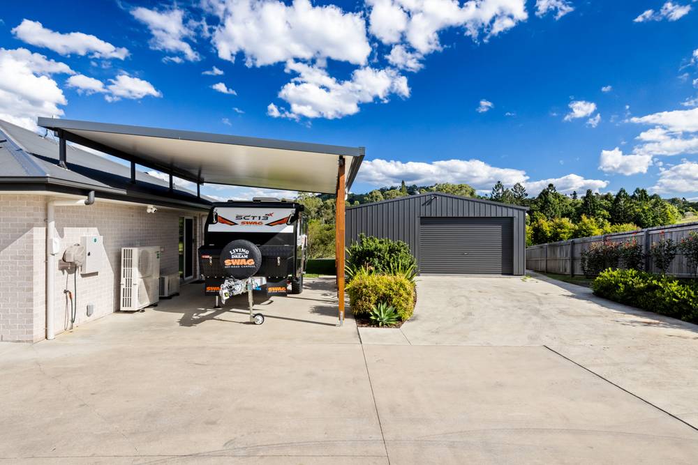 24 Walters Way, CHATSWORTH, QLD 4570