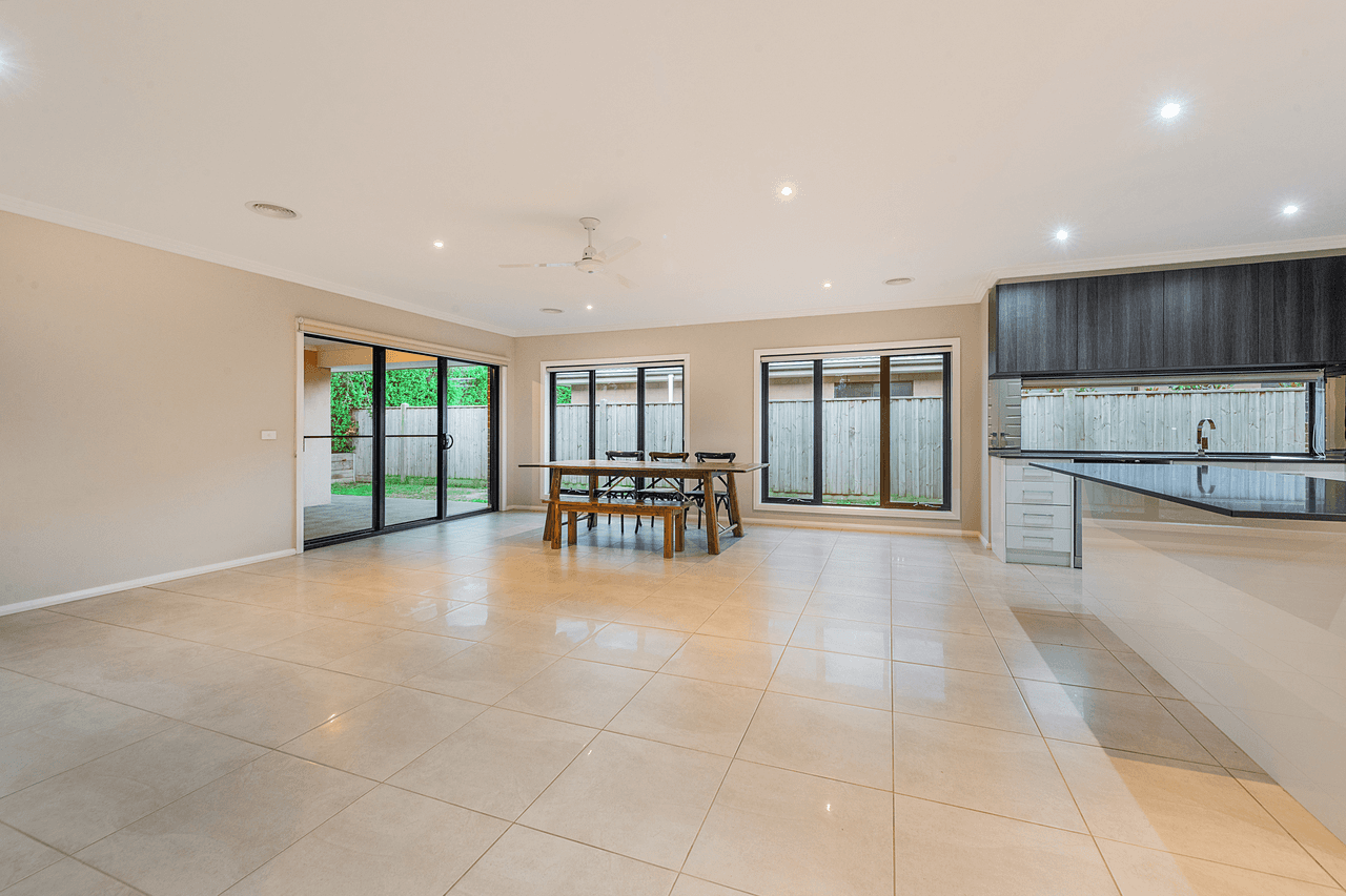 11 Torossi Way, BOTANIC RIDGE, VIC 3977