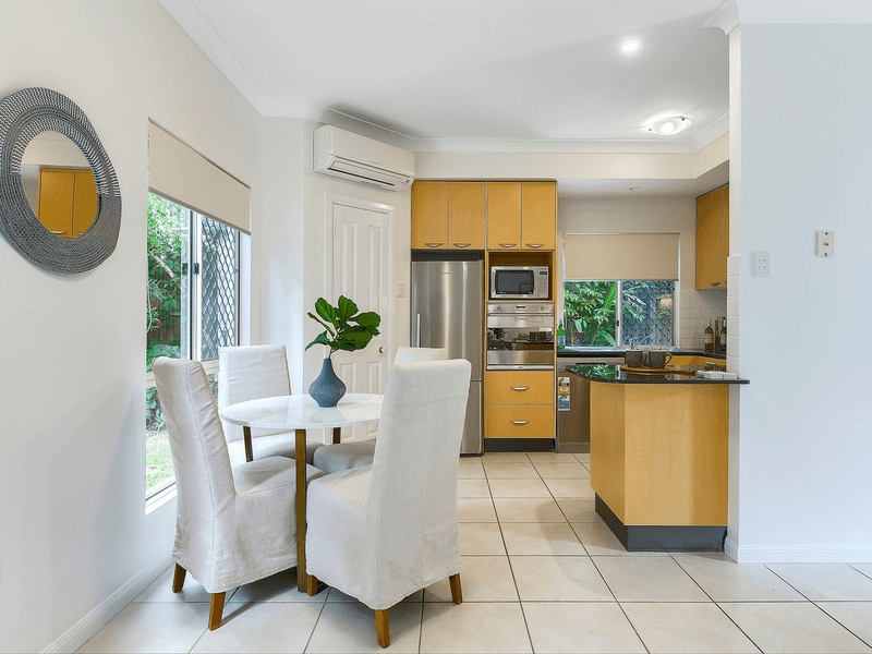 4/49 Bonney Avenue, CLAYFIELD, QLD 4011