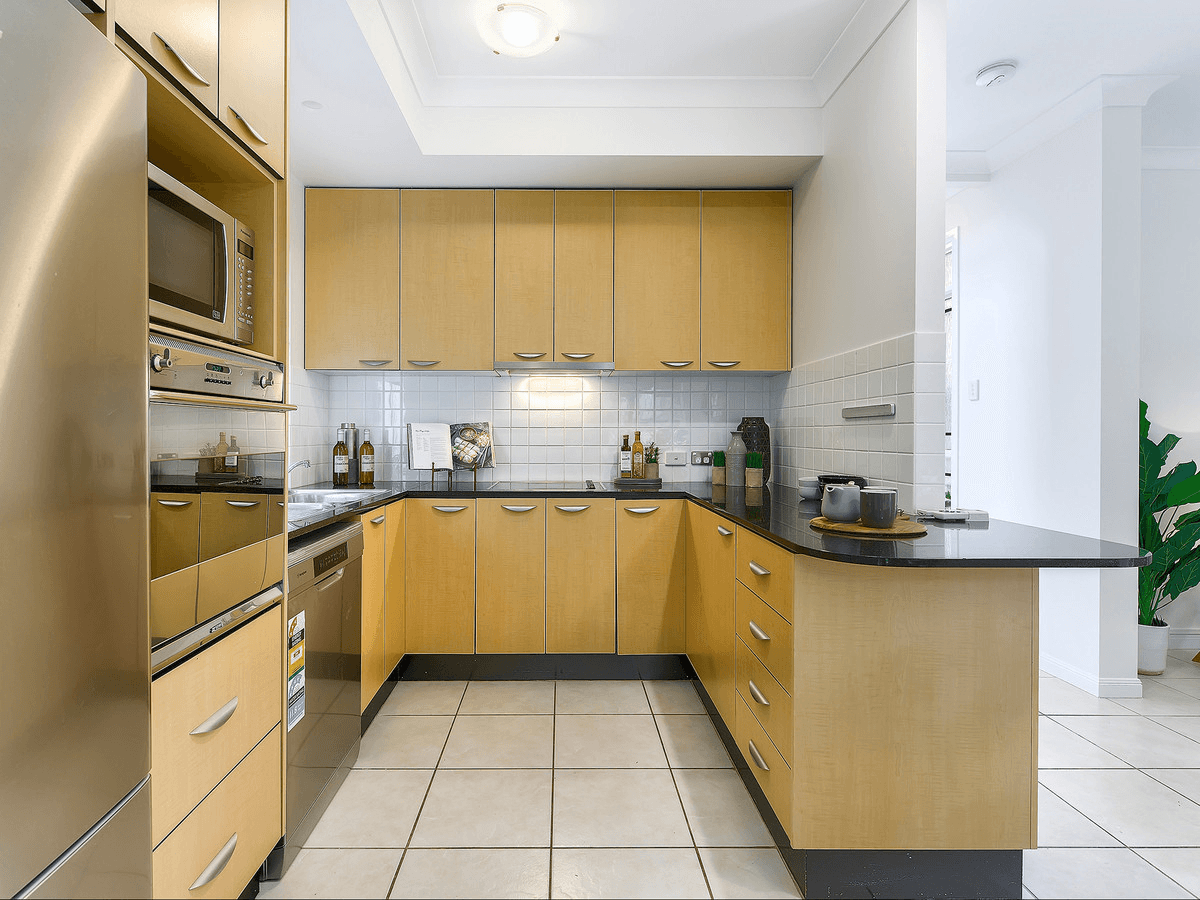 4/49 Bonney Avenue, CLAYFIELD, QLD 4011