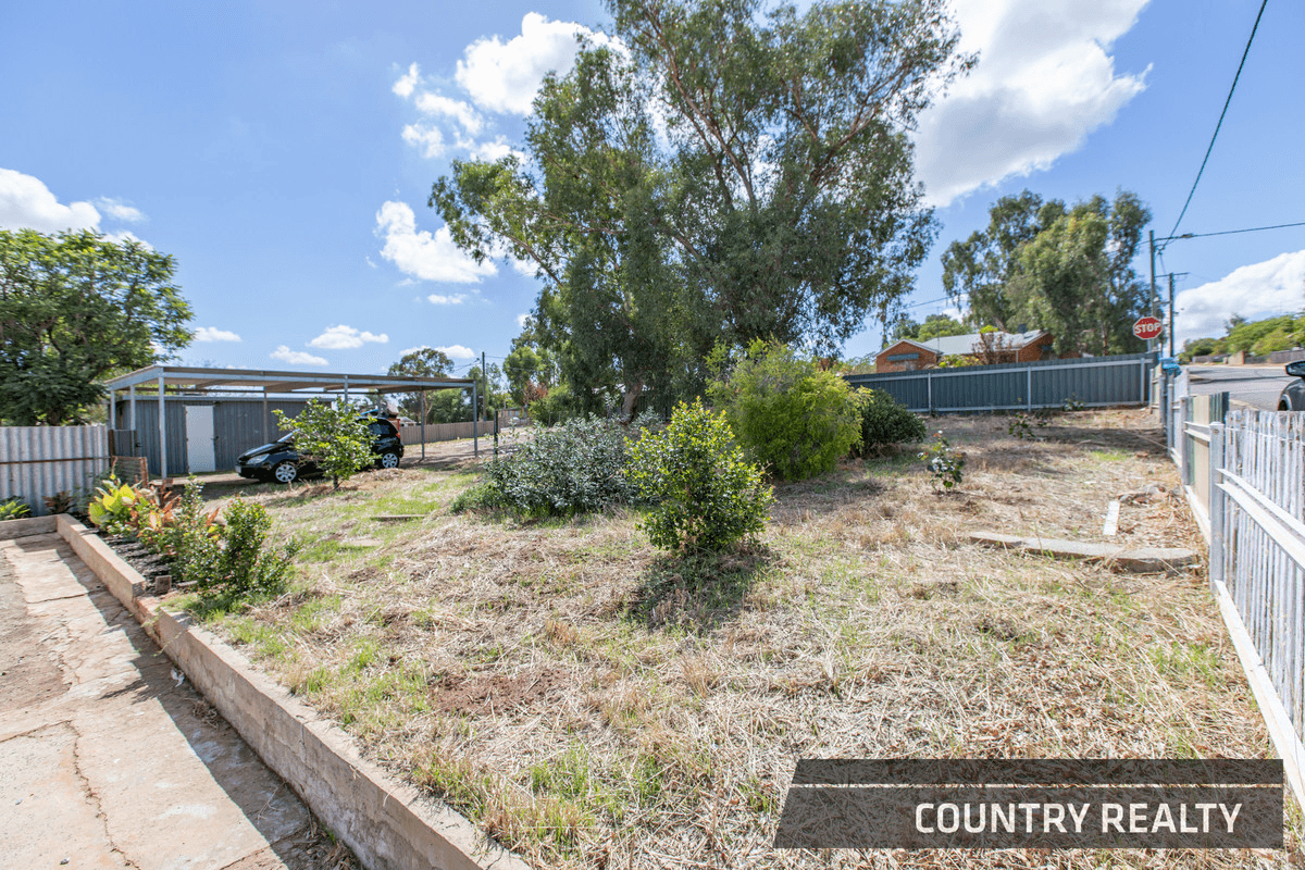 62 Lockyer Avenue, Northam, WA 6401