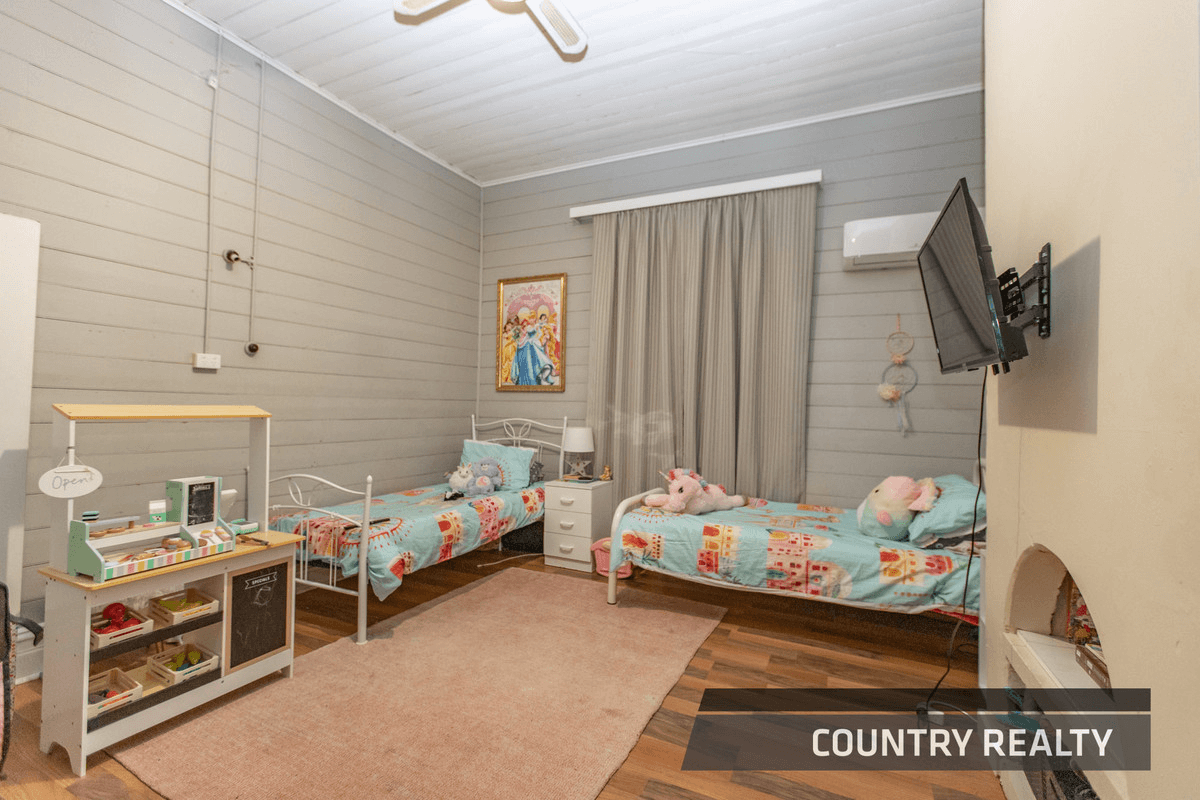 62 Lockyer Avenue, Northam, WA 6401