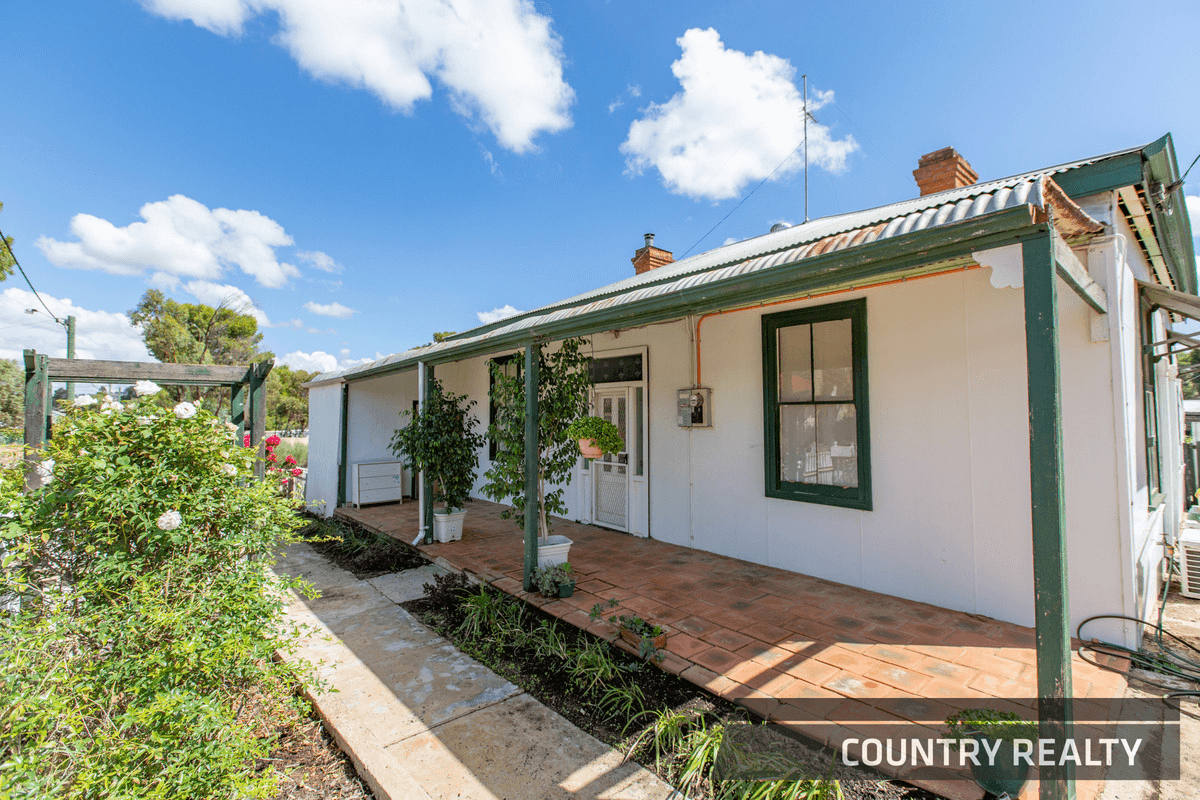 62 Lockyer Avenue, Northam, WA 6401