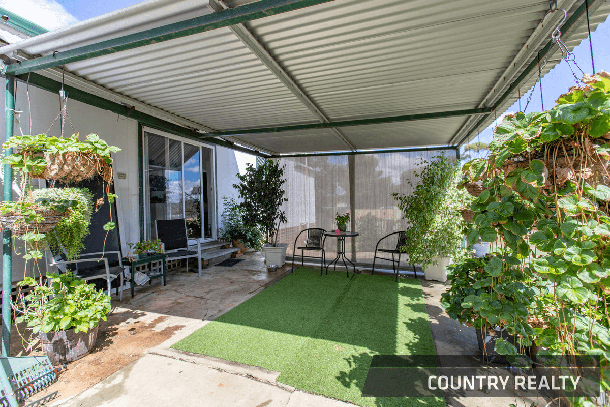 62 Lockyer Avenue, Northam, WA 6401