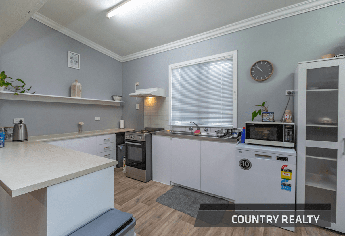 62 Lockyer Avenue, Northam, WA 6401