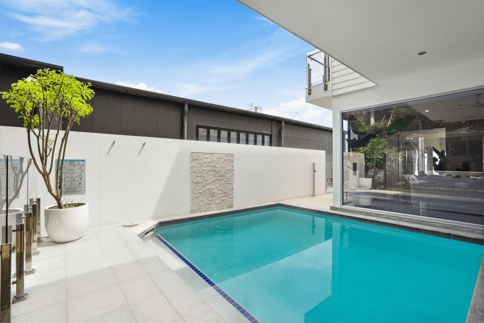 764 Pacific Parade, CURRUMBIN, QLD 4223