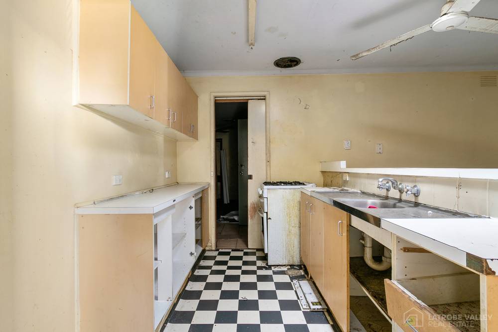 24 Symons Crescent, Morwell, VIC 3840