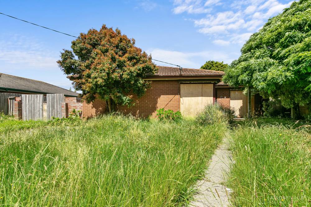 24 Symons Crescent, Morwell, VIC 3840