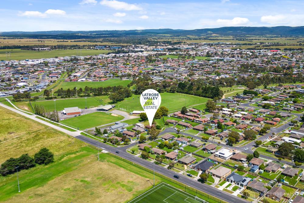 24 Symons Crescent, Morwell, VIC 3840