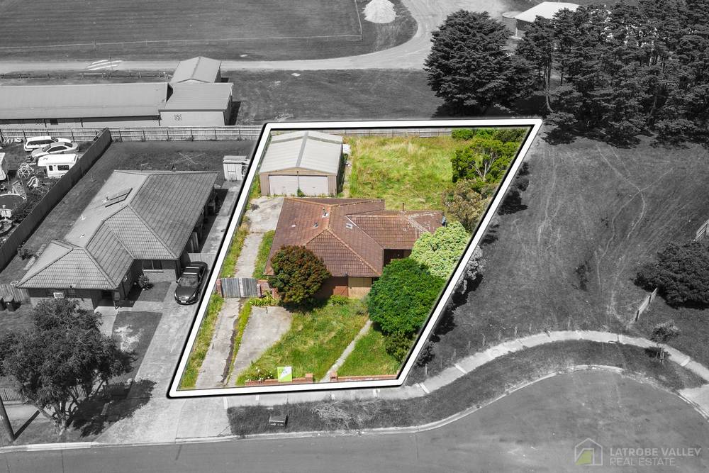 24 Symons Crescent, Morwell, VIC 3840