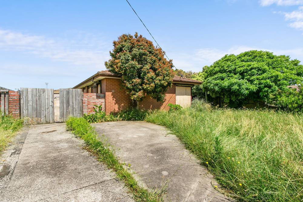 24 Symons Crescent, Morwell, VIC 3840