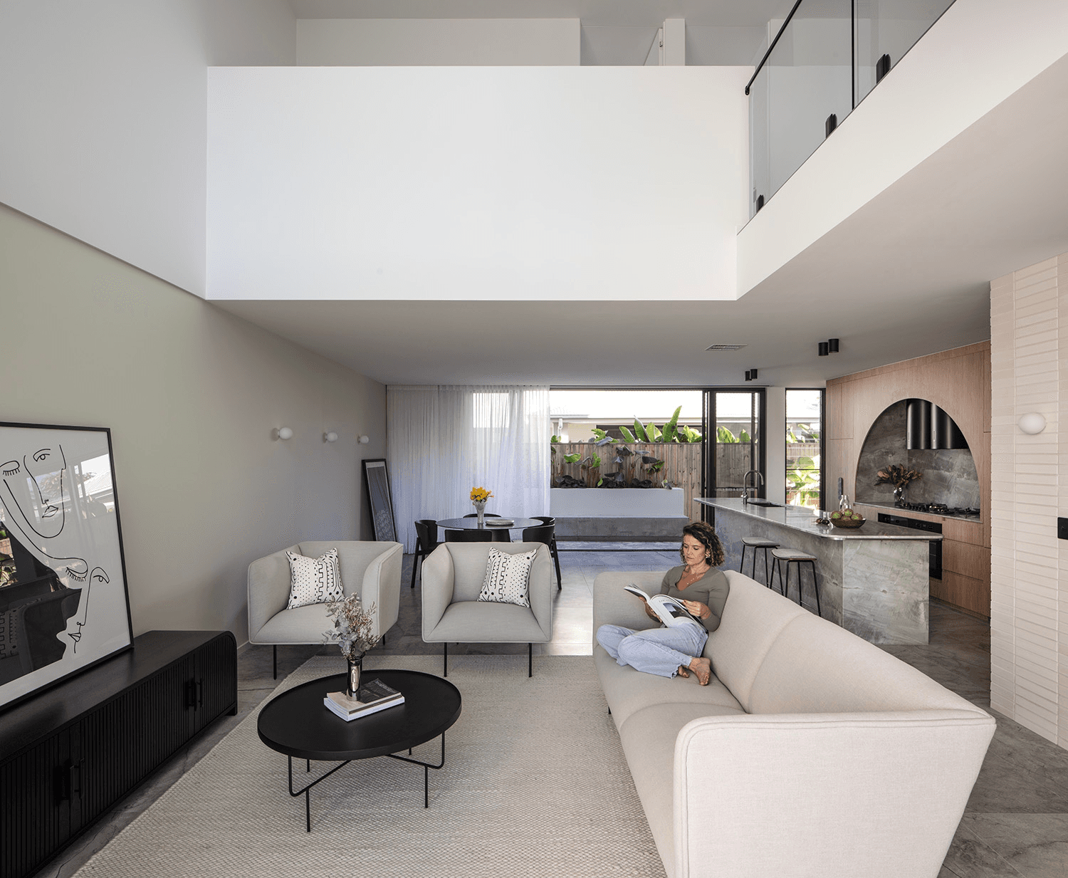 2/158 Oceanic Drive, Warana, QLD 4575
