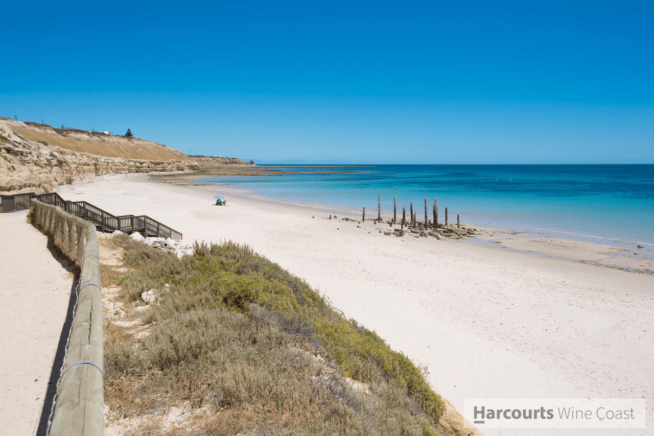 4 Hawk Street, PORT WILLUNGA, SA 5173