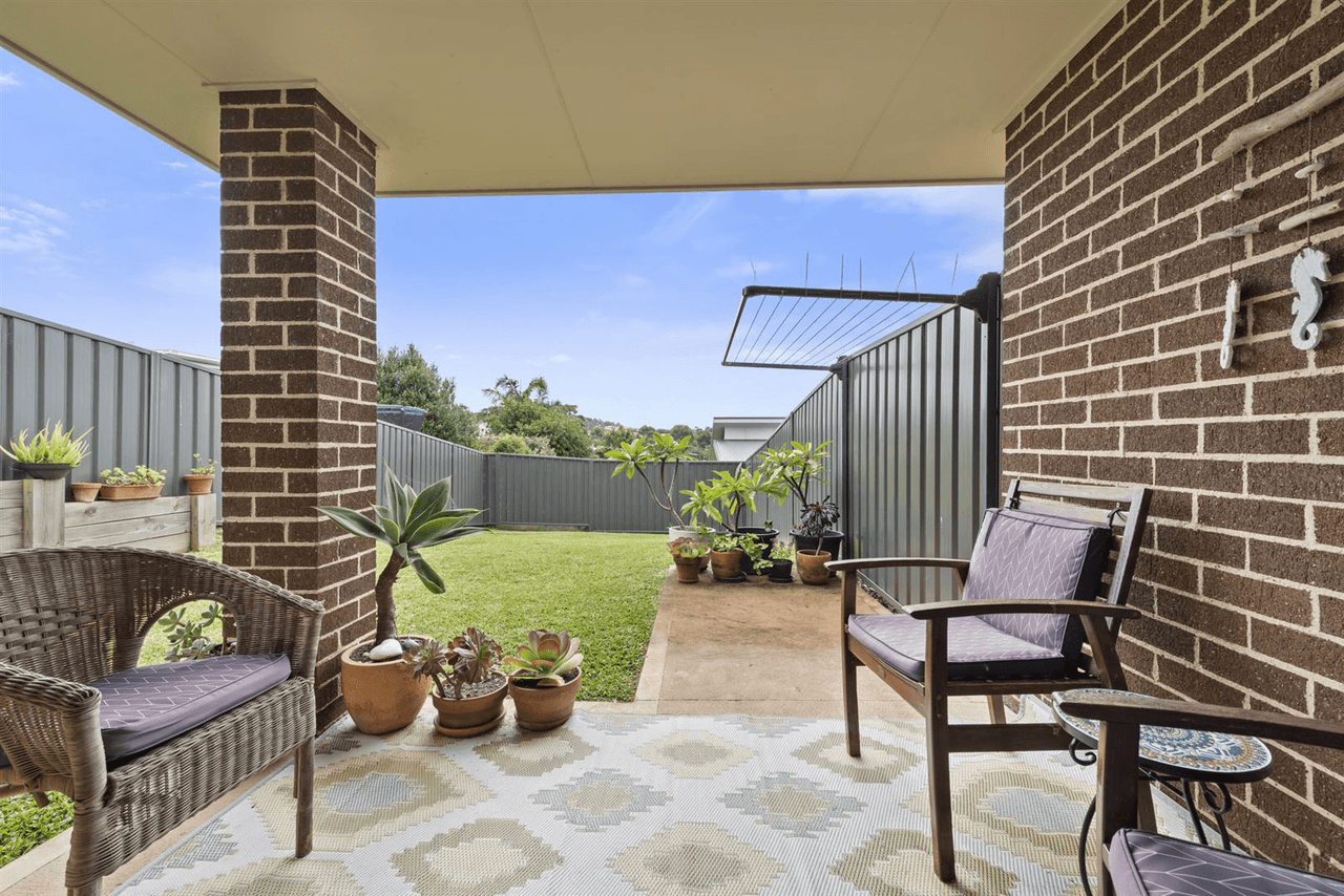 14 &amp; 14A Booyong Avenue, ULLADULLA, NSW 2539