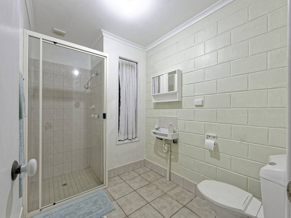 25 Linden Crescent, QUNABA, QLD 4670