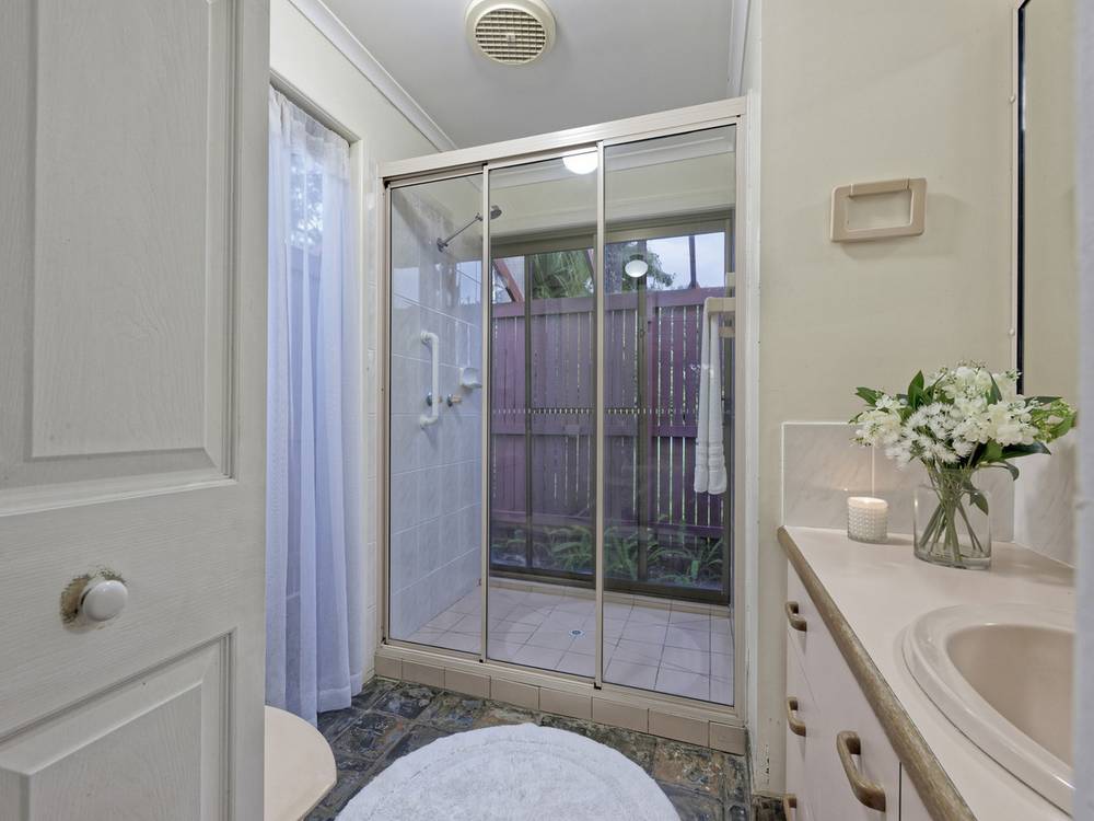 25 Linden Crescent, QUNABA, QLD 4670