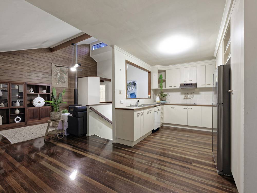 25 Linden Crescent, QUNABA, QLD 4670