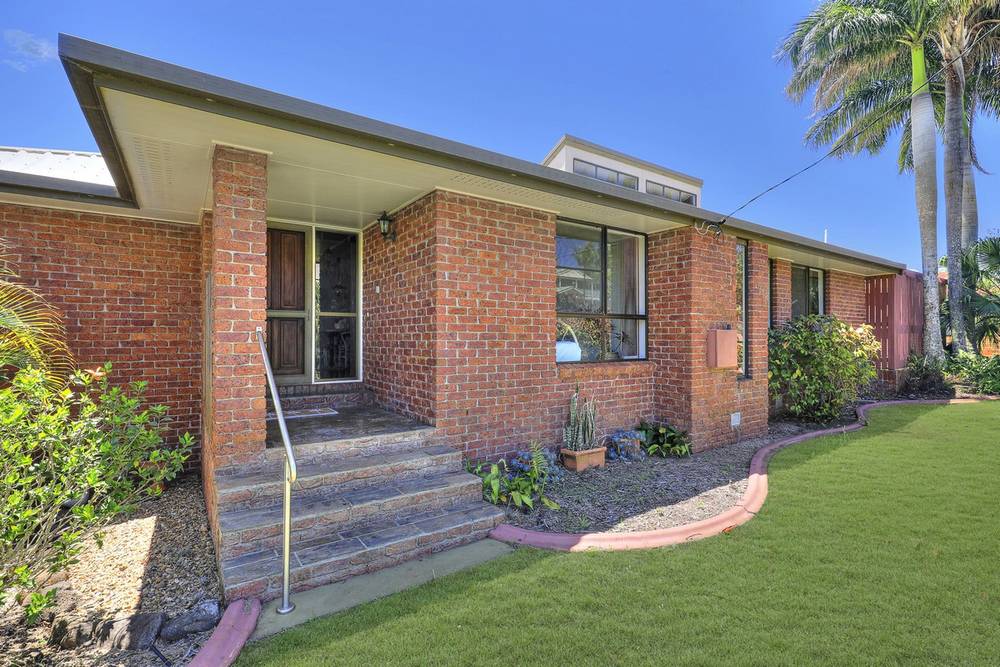 25 Linden Crescent, QUNABA, QLD 4670