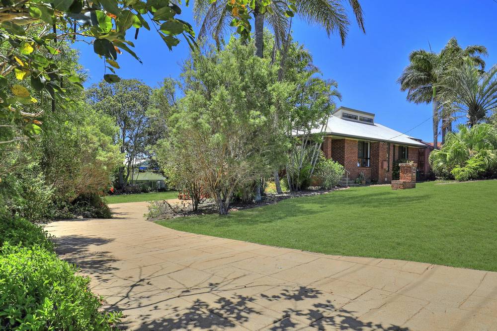 25 Linden Crescent, QUNABA, QLD 4670