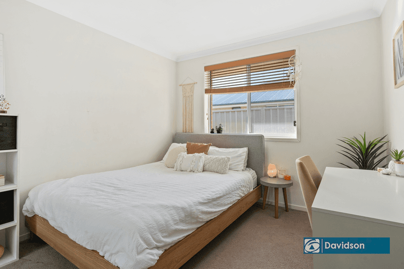 33 & 33A Jubilee Cct, ROSEMEADOW, NSW 2560