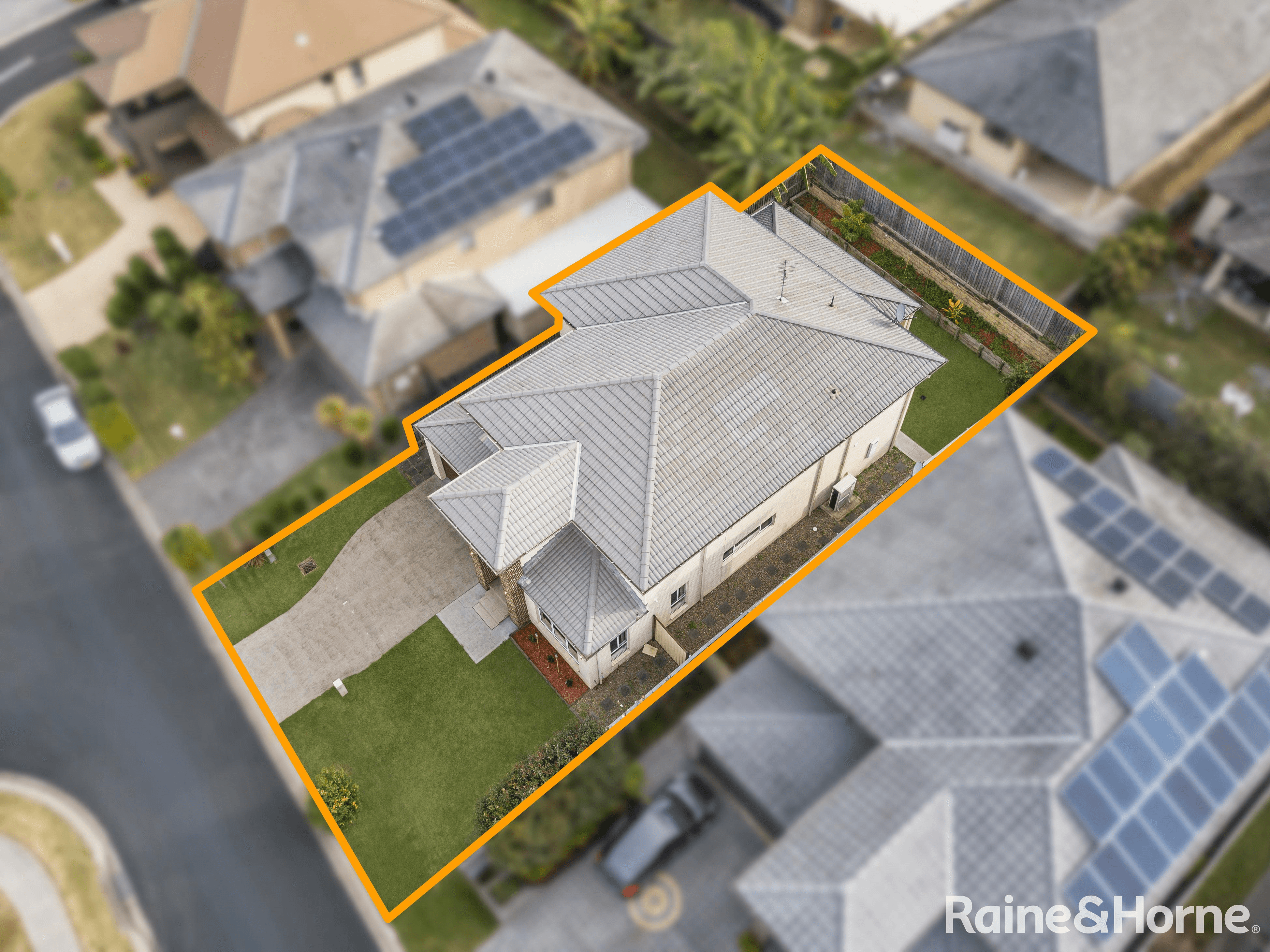 8 Guardian Crescent, GLENFIELD, NSW 2167