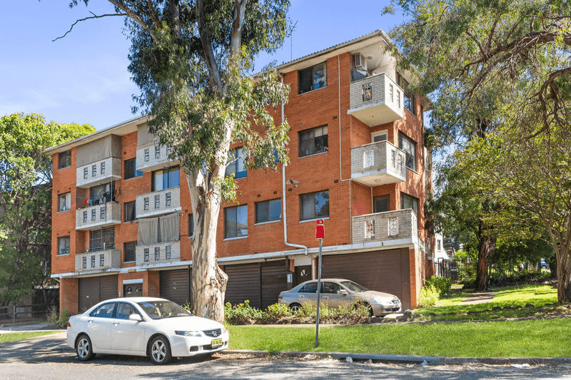 12/32 Remembrance Avenue, WARWICK FARM, NSW 2170