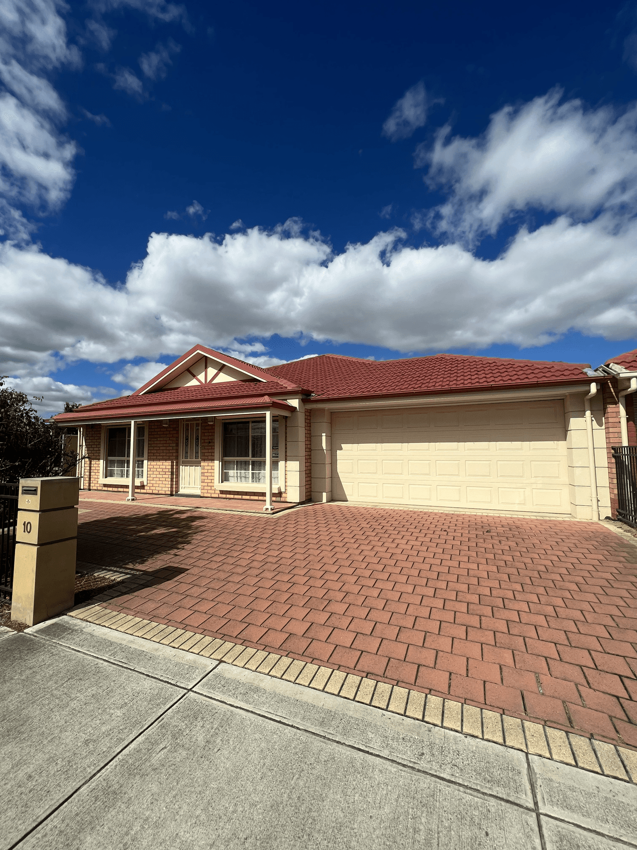 10 Moseley Street, MANSFIELD PARK, SA 5012