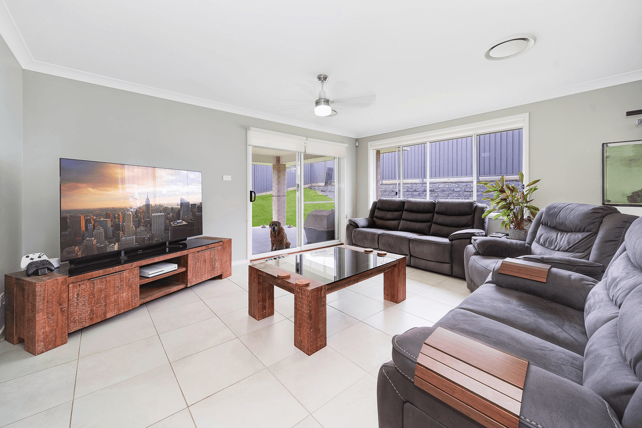 64 Blackwood Circuit, Cameron Park, NSW 2285