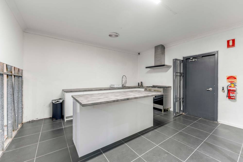 33 Morton Street, CHINDERAH, NSW 2487