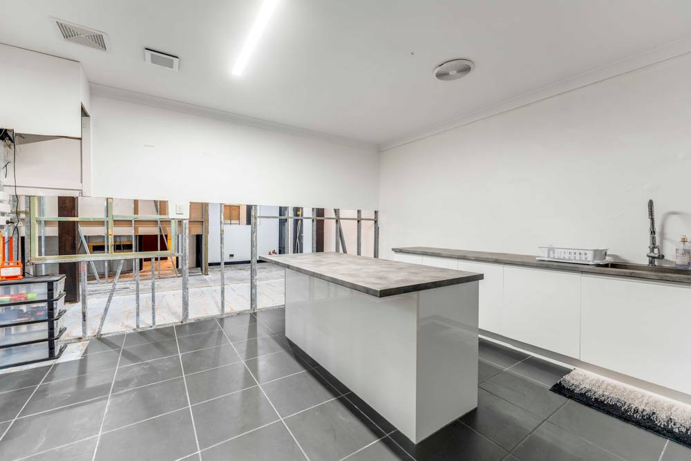 33 Morton Street, CHINDERAH, NSW 2487