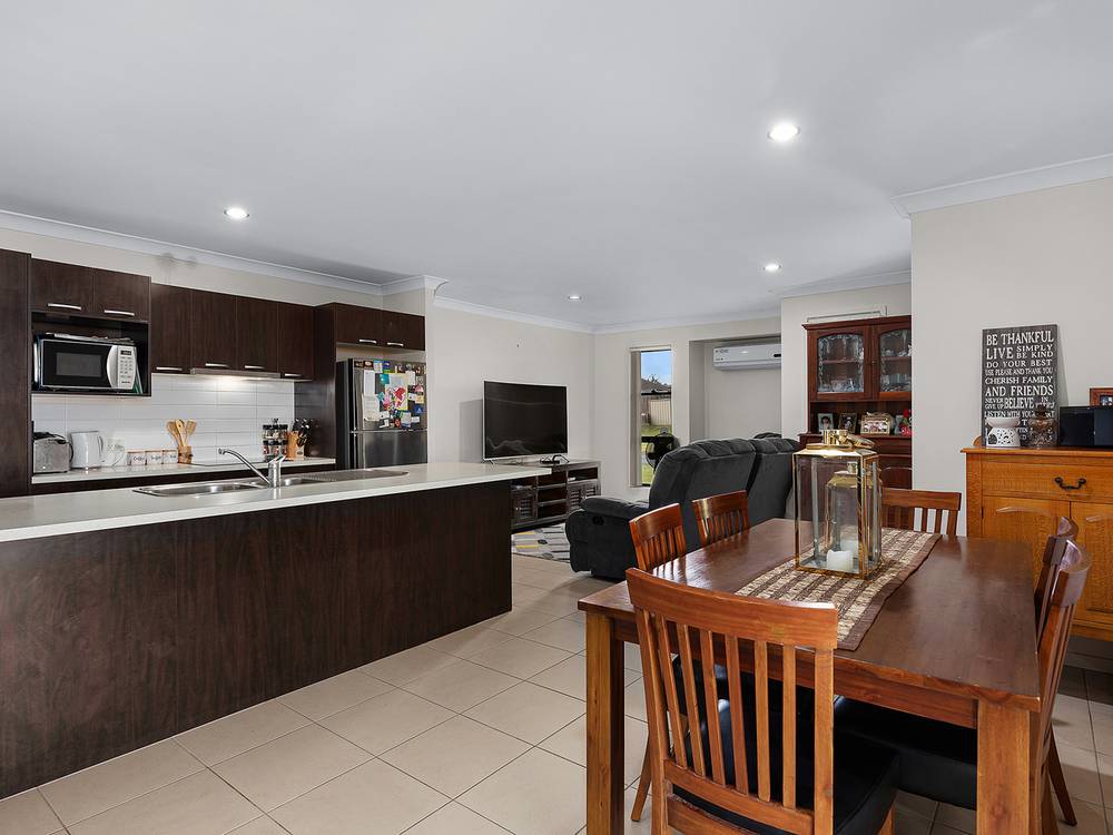 19 & 21  Wattle Crescent, RACEVIEW, QLD 4305