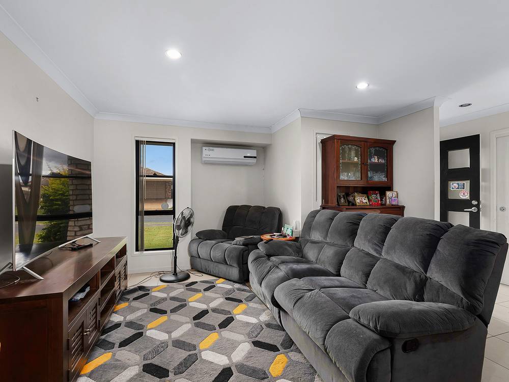 19 & 21  Wattle Crescent, RACEVIEW, QLD 4305