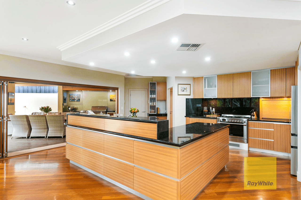 18 Barnsley Road, MOUNT CLAREMONT, WA 6010