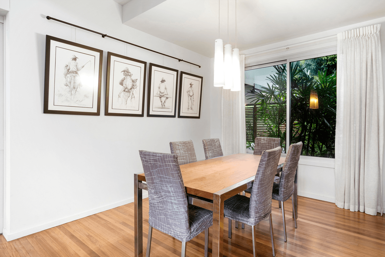 2 Getup Close, CURRUMBIN VALLEY, QLD 4223