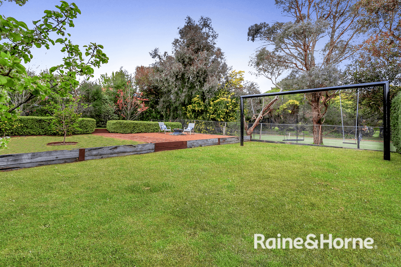 12 Glenton Court, GISBORNE, VIC 3437