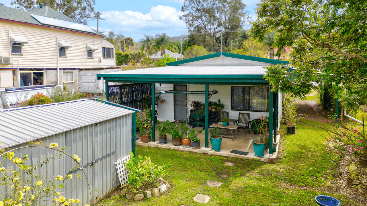 14 Edward Street, ESK, QLD 4312